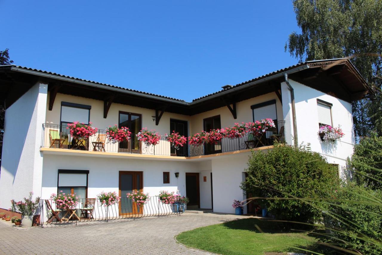 Ferienwohnung "Haus Falle" Шифлинг-ам-Зее Екстериор снимка