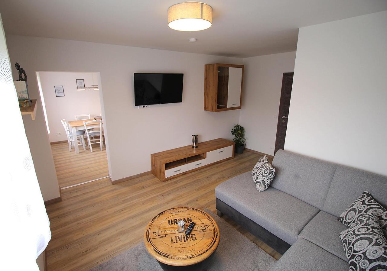 Ferienwohnung "Haus Falle" Шифлинг-ам-Зее Екстериор снимка